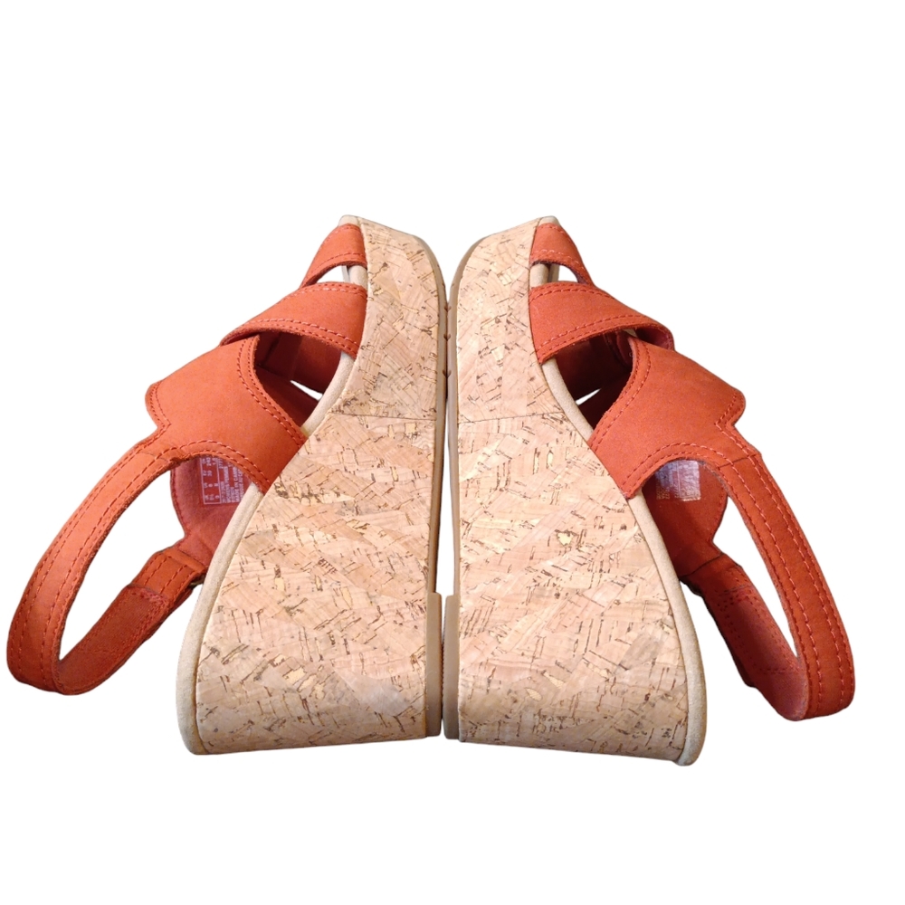 CLARKS Cushion Soft Annadel Eirwyn Coral Nubuck Wedge Sandals Womens Size 8 - Picture 4 of 8